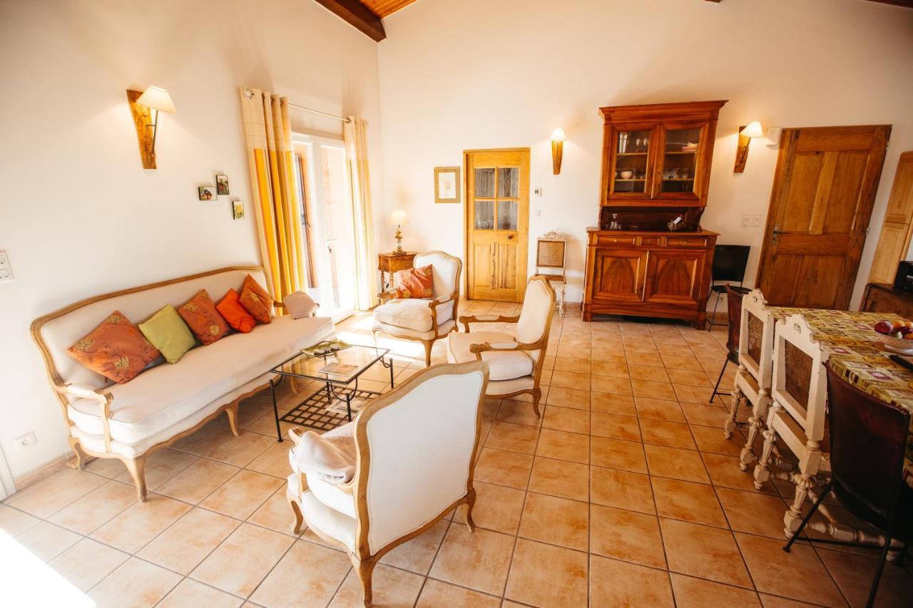 Les Villas De Perret ジョワイユーズ エクステリア 写真