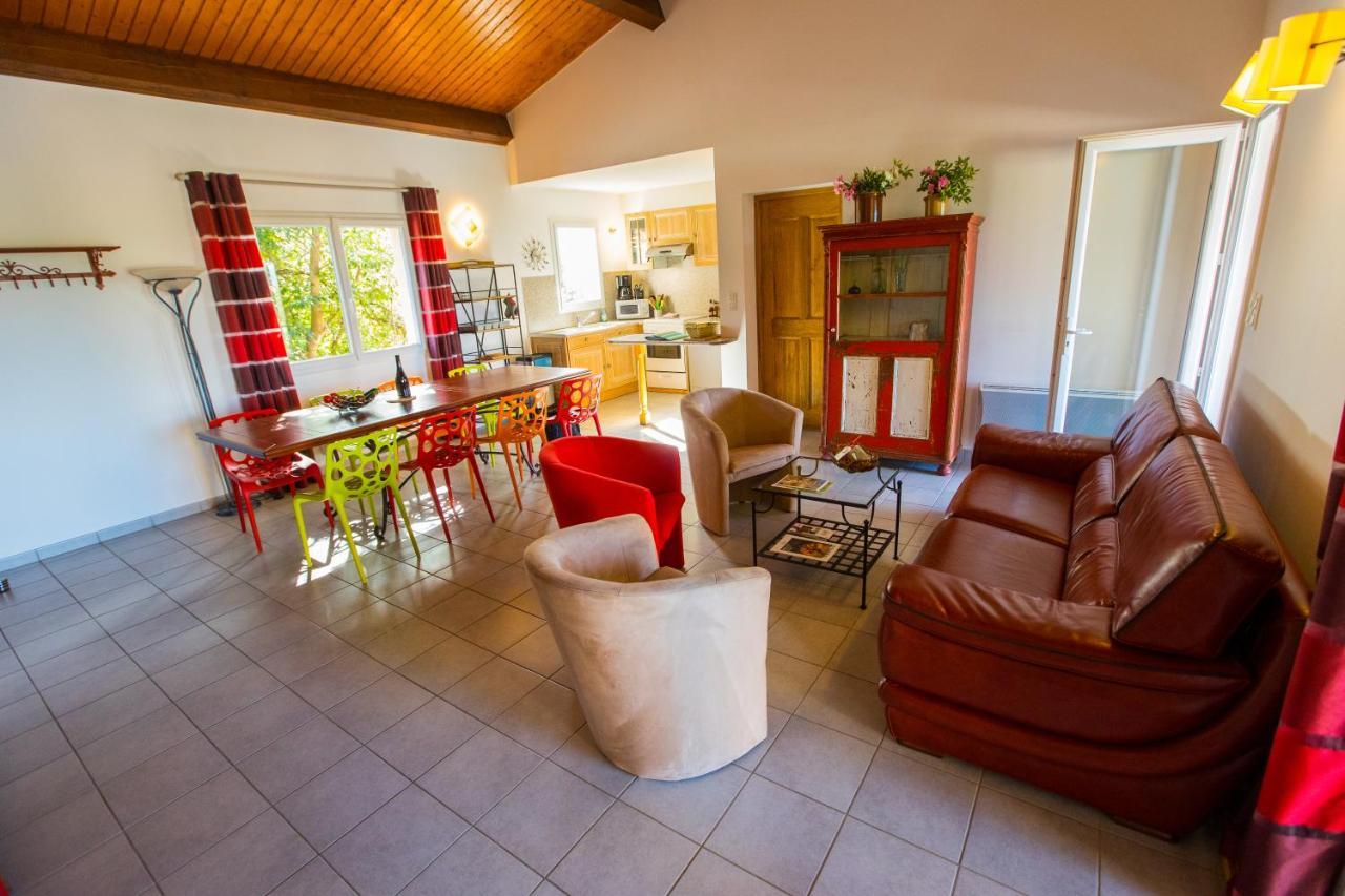 Les Villas De Perret ジョワイユーズ エクステリア 写真
