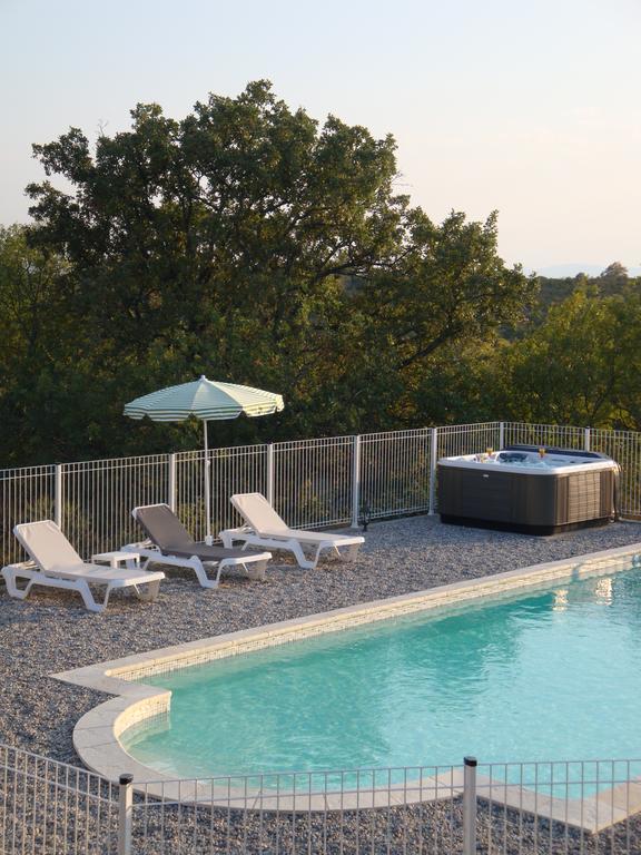 Les Villas De Perret ジョワイユーズ エクステリア 写真